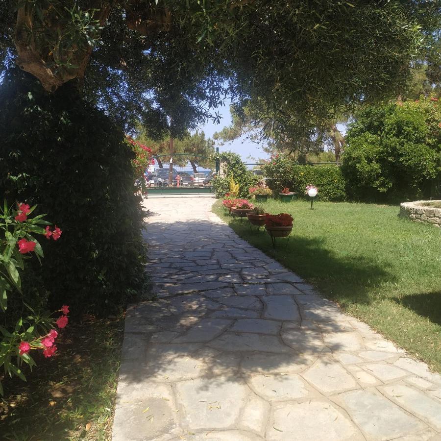 Studios Galanis Afytos Exterior photo